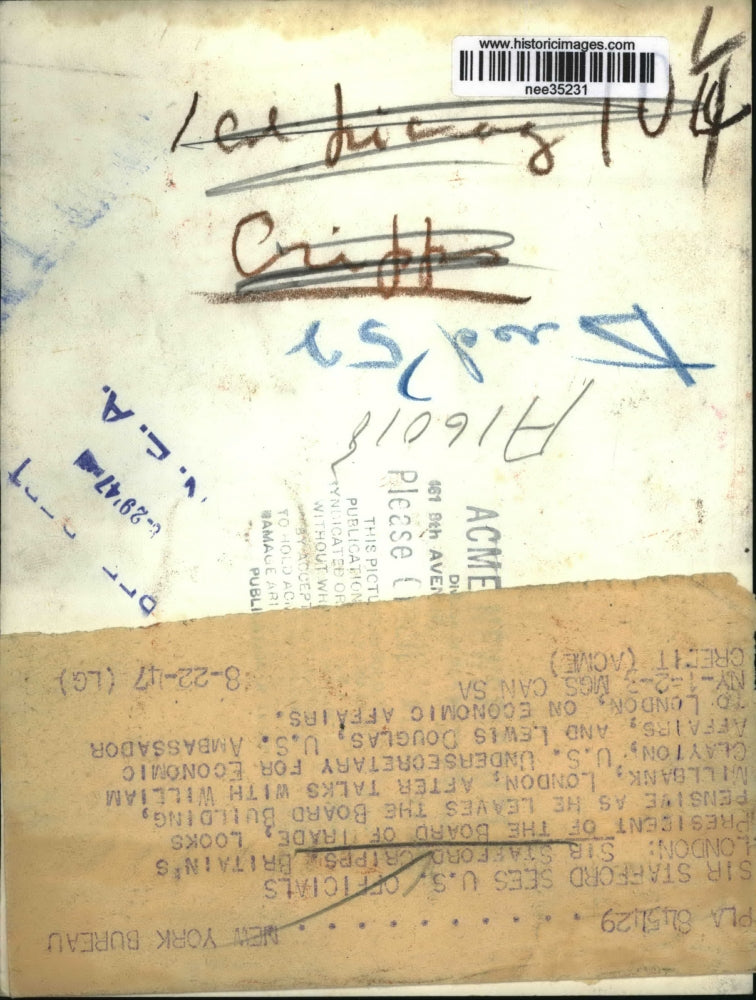 1947 Press Photo Sir Stafford Cripps, leaves the Board Bldg, Millbank, London