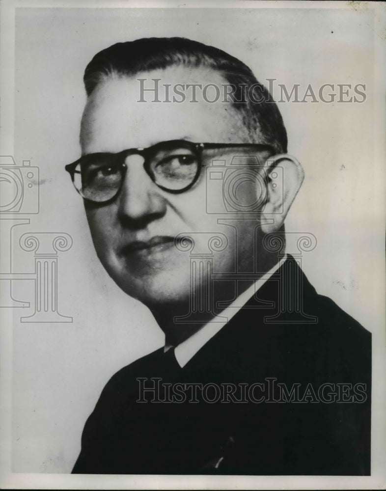 1950 Press Photo of Rear Admiral L.E. Denfield.- Historic Images