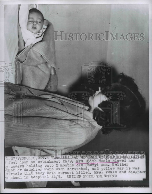 1953 Press Photo Mrs. Edith Veale with baby Cheryl Ann after the accident