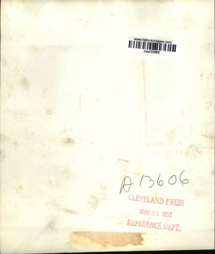 1952 Press Photo Vice President Alben Barkley, General Matthew Ridgway & Son