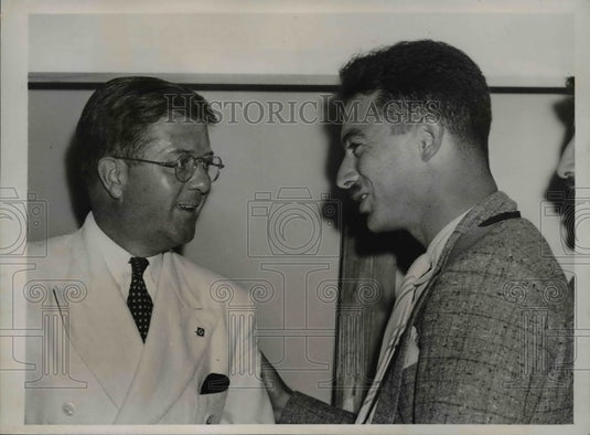 1938 Press Photo Chairman Robert M. Lafollette Jr, & Julius Greenfield of Akron