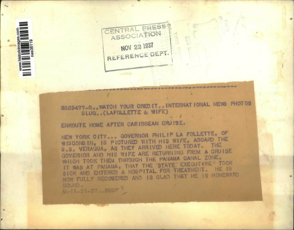 1937 Press Photo Mr&Mrs Philip LaFollette arrived from cruise, Panama Canal Zone