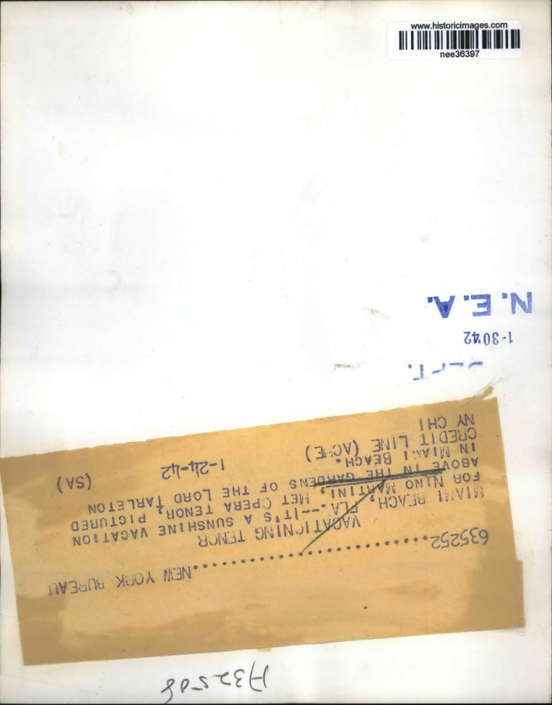 1942 Press Photo Nino Martini, Met Opera Tenor in Miami Beach Florida