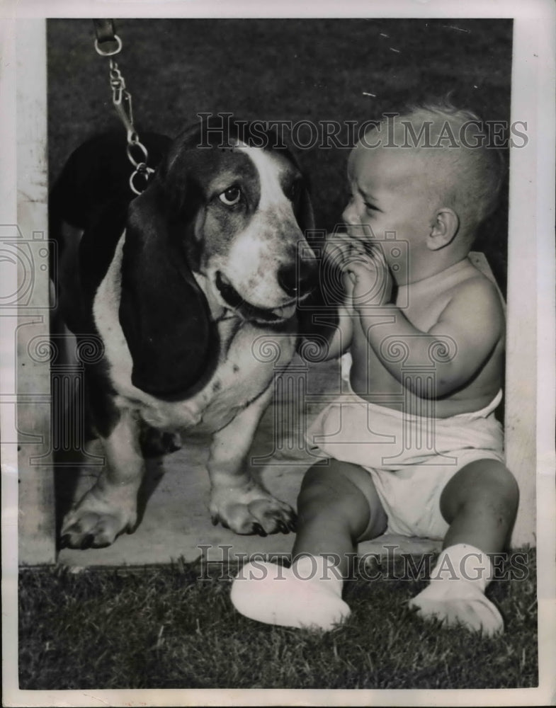 1950 Press Photo Television Star Morgan and Harold Renier at Diaper Derby