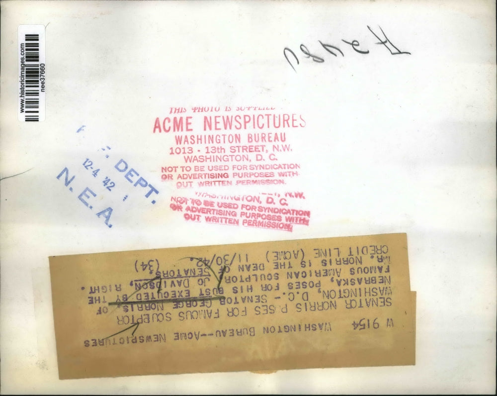 1942 Press Photo Sen George Norris poses for Famous Sculptor Jo Davidson, WA