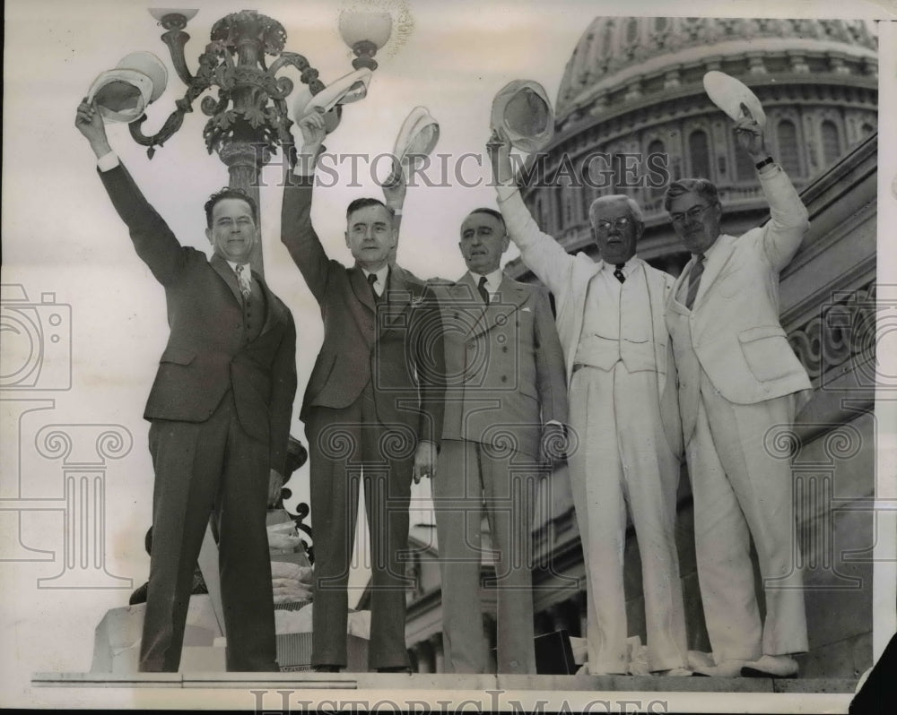 1938 Press Photo Group of Nation&#39;s Senators Take Caps off at the Capitol