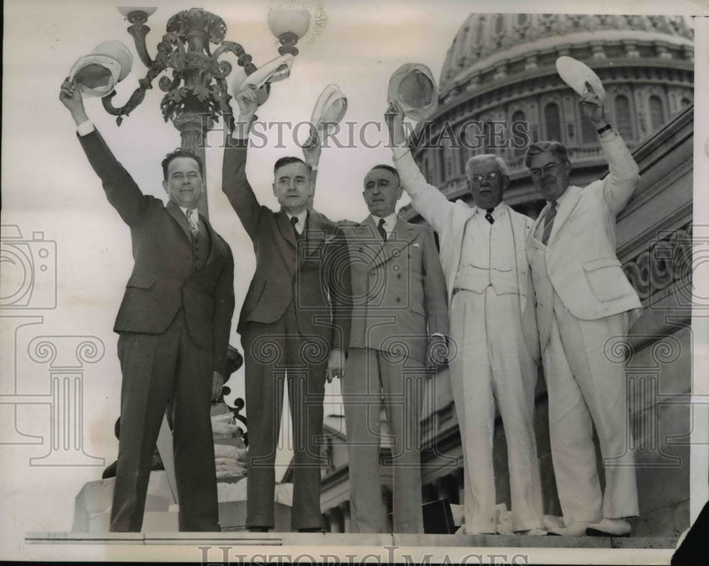 Load image into Gallery viewer, 1938 Press Photo Group of Nation's Senators Take Caps off at the Capitol
