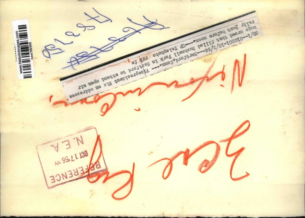 1956 Press Photo Vice President Nixon Addressing Hartford Conn at Bushnell Park