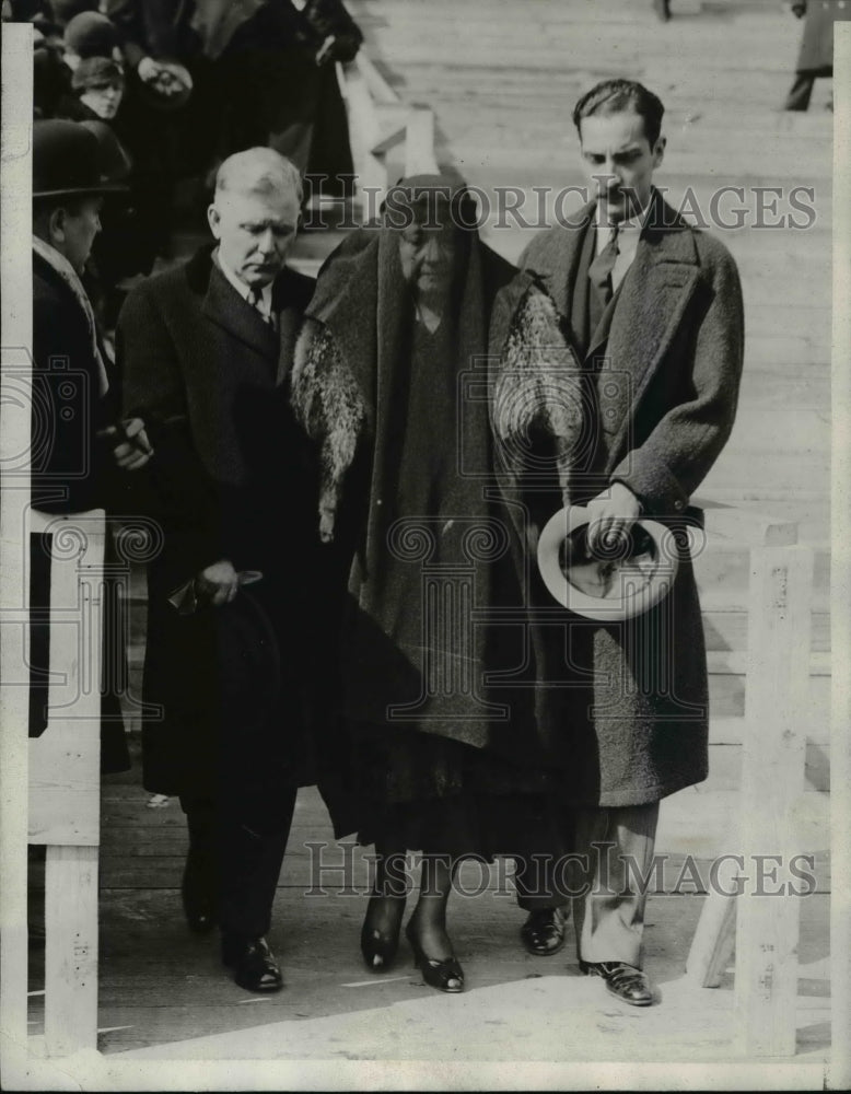 Load image into Gallery viewer, 1933 Press Photo Widow of Senator Walsh &amp; Senstors Brothers Escorting Her
