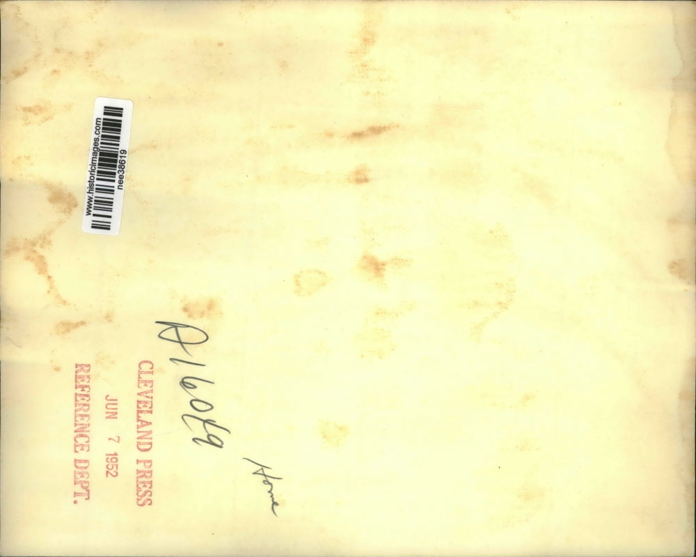 1952 Press Photo The last bit of Eisenhower bunting across the main street