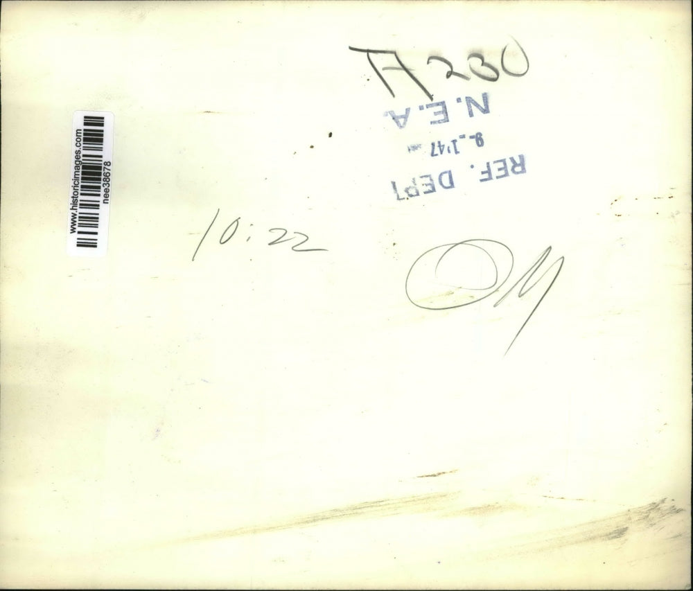 1947 Press Photo Chicken Coop - nee38678