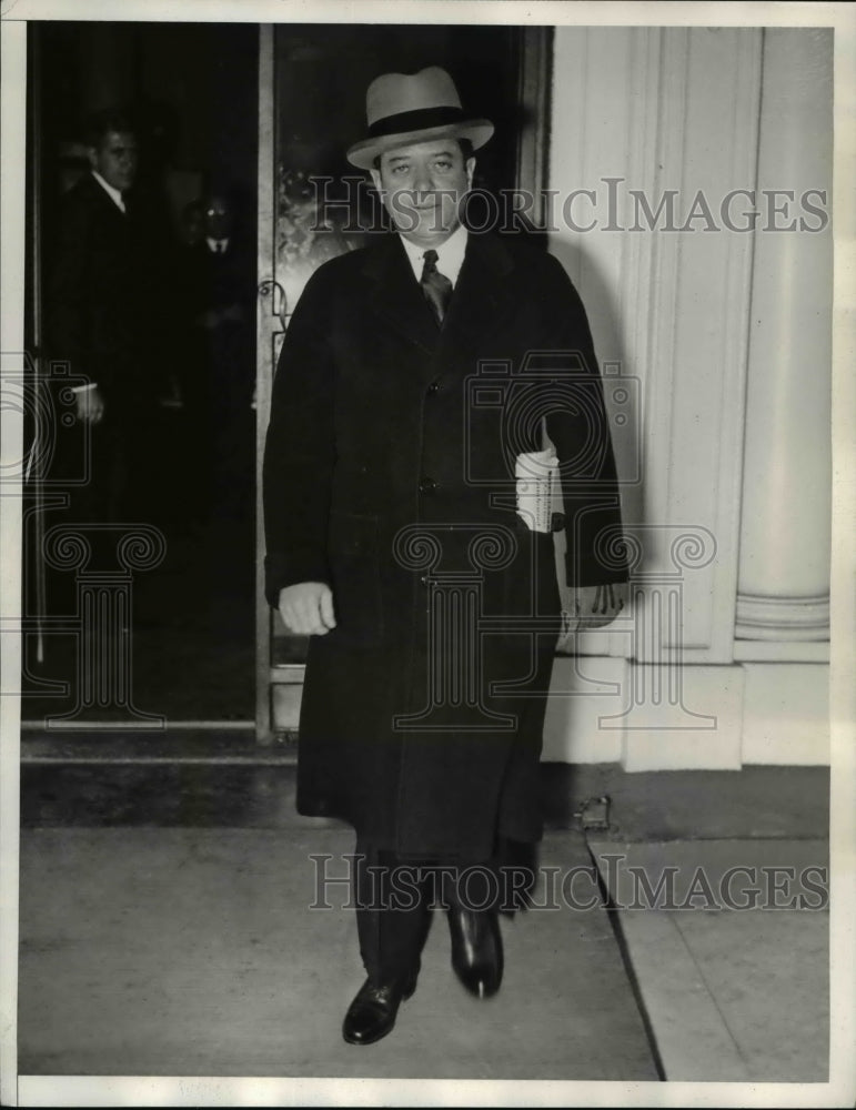 Load image into Gallery viewer, 1934 Press Photo Sen Robert LaFollette visited Pres Roosevelt at the White House
