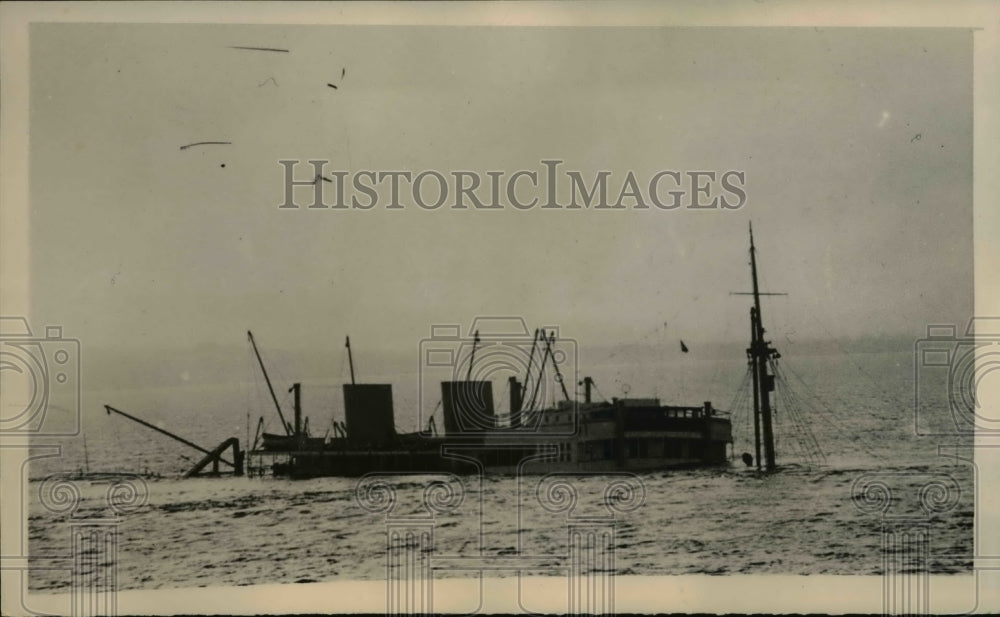 1939 Press Photo Danish Liner sinks after North Sea explosion, Banada