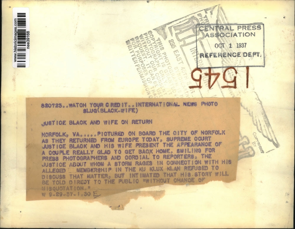 1937 Press Photo on Board of Norfolk Supreme Court Justice Black, and wife