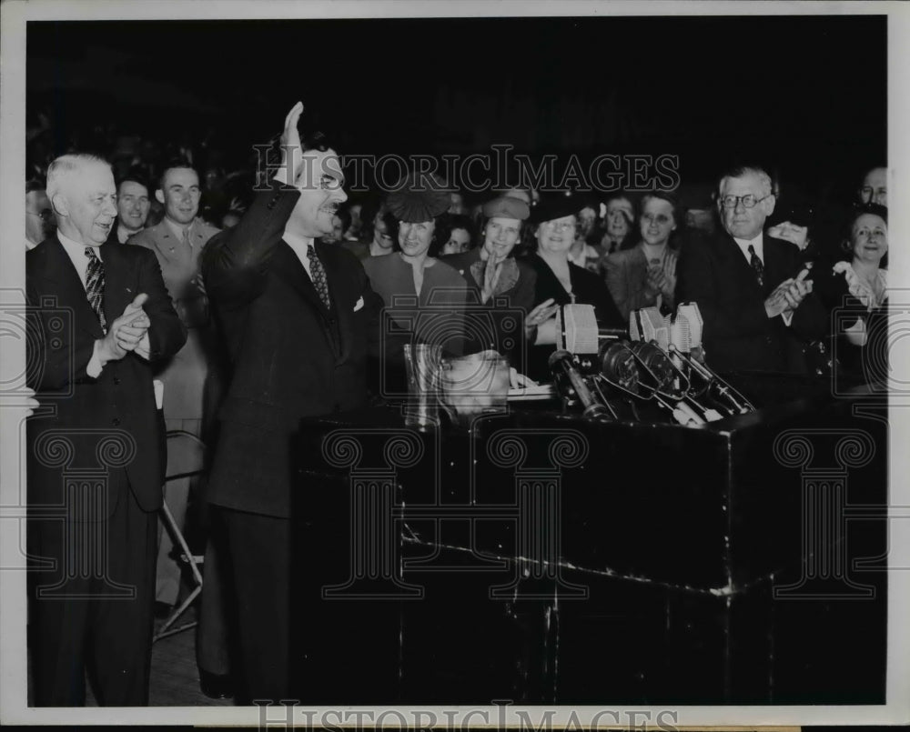1944 Press Photo Oklahoma Gov Thomas E. Dewey in Present Western Campaign