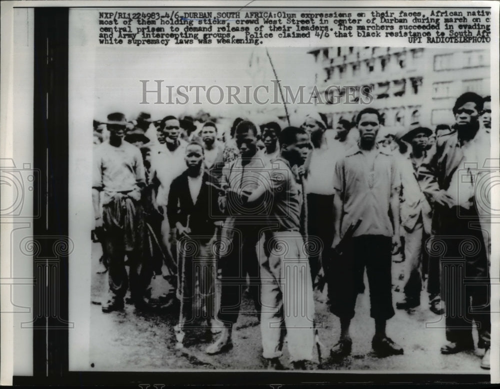 1960 Press Photo African Natives marches in West St in centr of Durban, S Africa