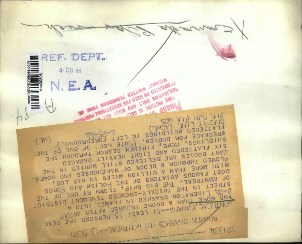 1944 Press Photo Wreckage after an AnRaf B-24 Liberator crashed in flames