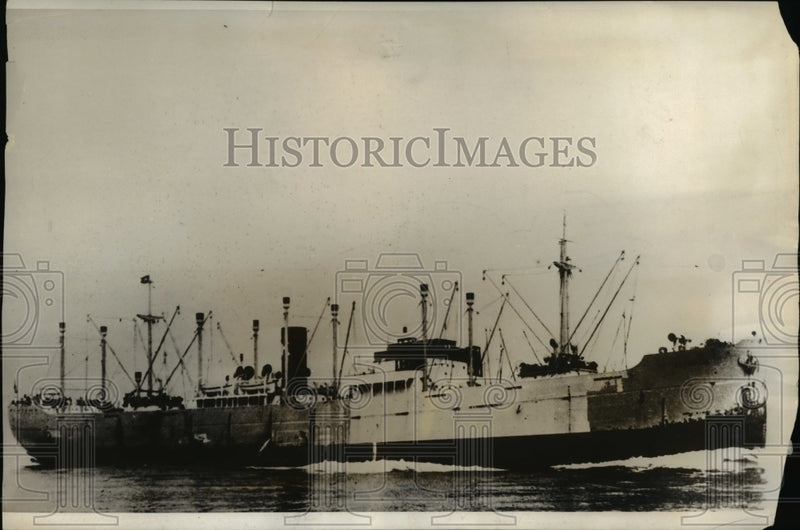 Load image into Gallery viewer, 1931 Press Photo The Roseville Sunk off of Formosa Straits - nee39943
