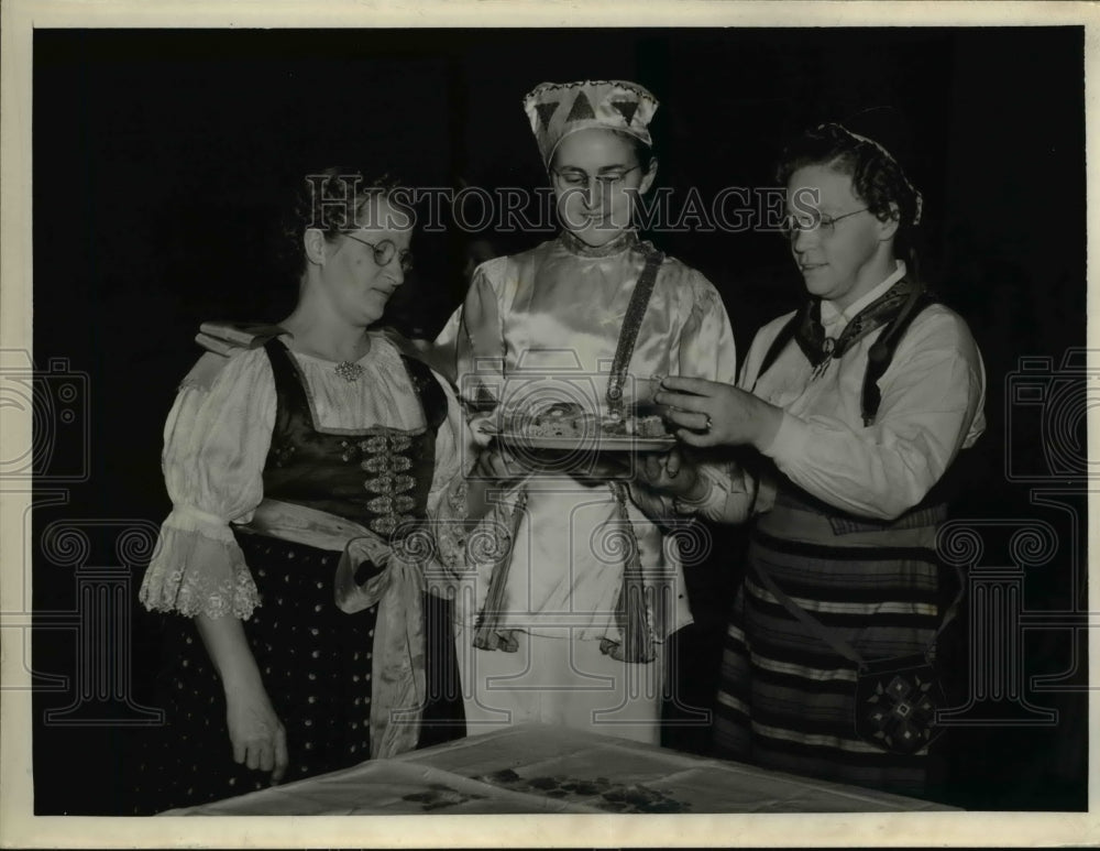 1940 Press Photo Nathaniel Hawthrone, Mrs. William E. Gehring,Paul Pickering,