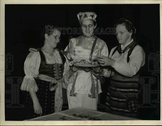 1940 Press Photo Nathaniel Hawthrone, Mrs. William E. Gehring,Paul Pickering,