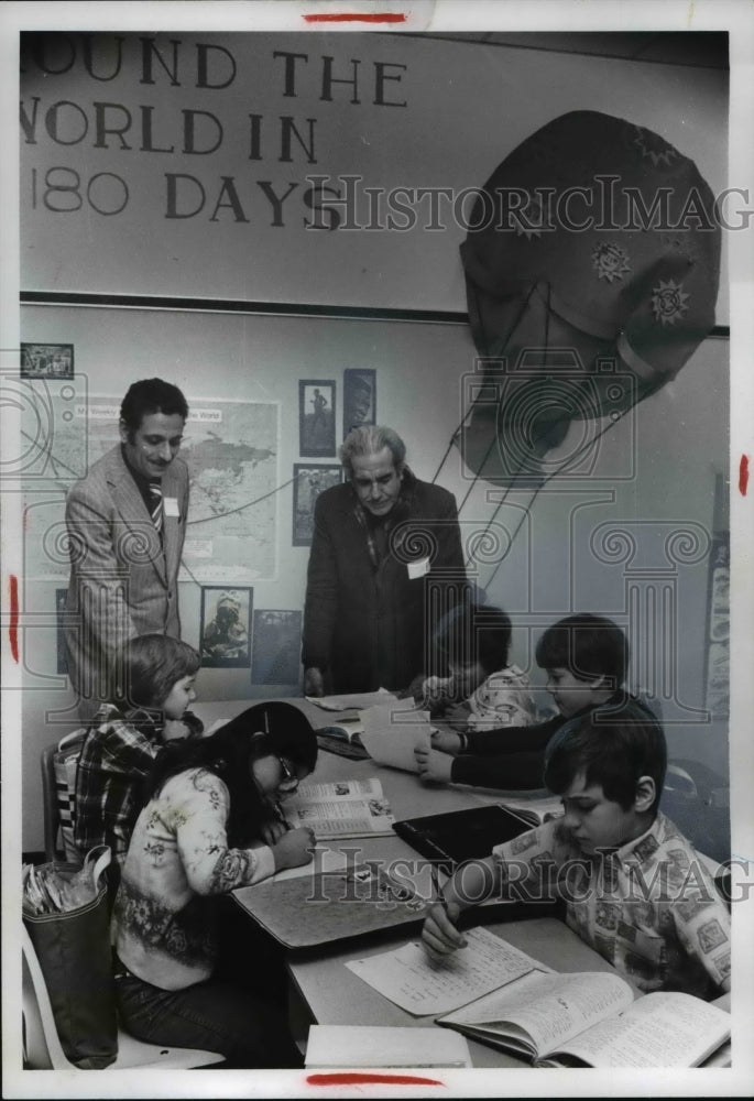 1978 Press Photo Mar Toth, Jeremy Dorko, Tina Blondeaux In Classroom