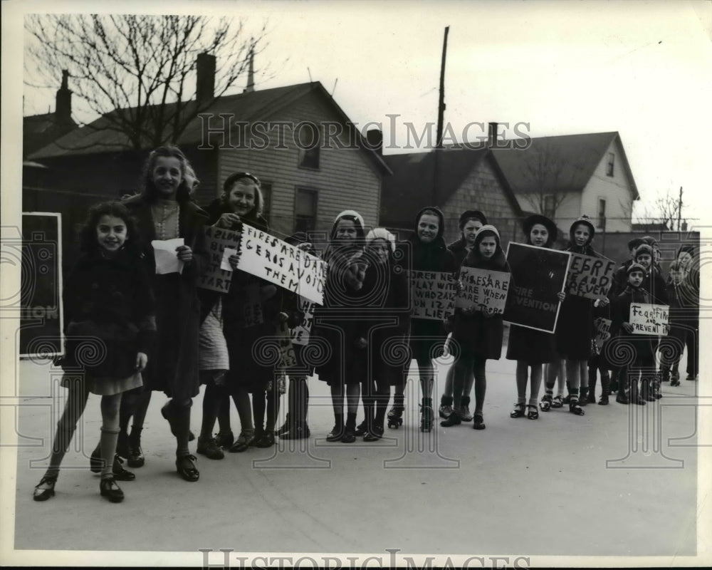 1939 Press Photo The Fire jamboree