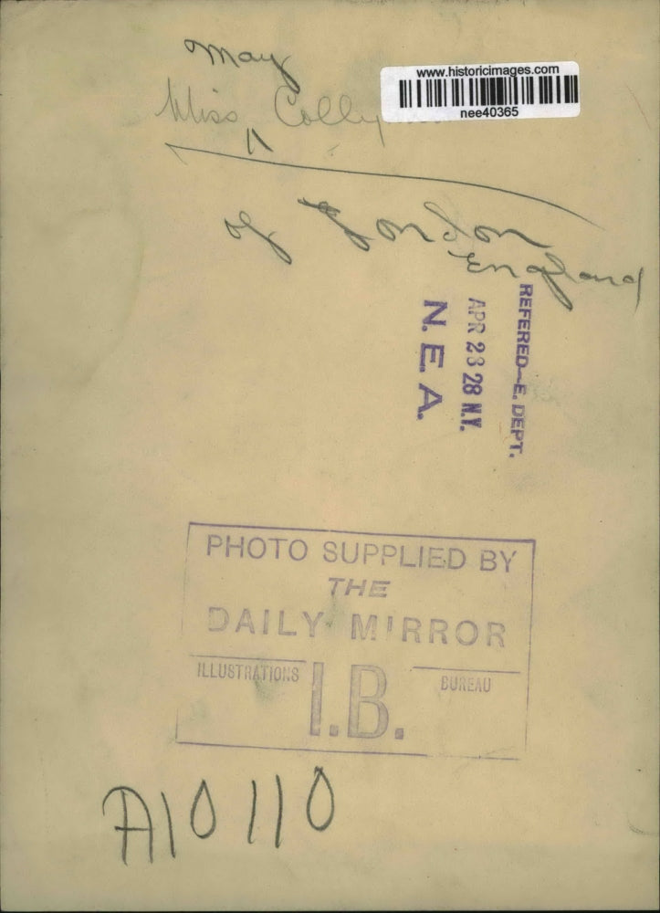 1928 Press Photo Miss May Colly of London England on her suit - nee40365