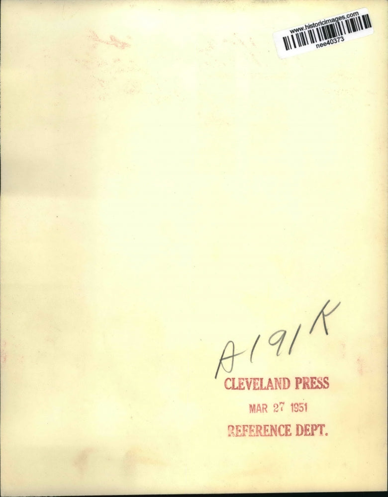 1951 Press Photo Joey Kangaroo at Brookfield Zoo, kept alive with Milk, Chicago