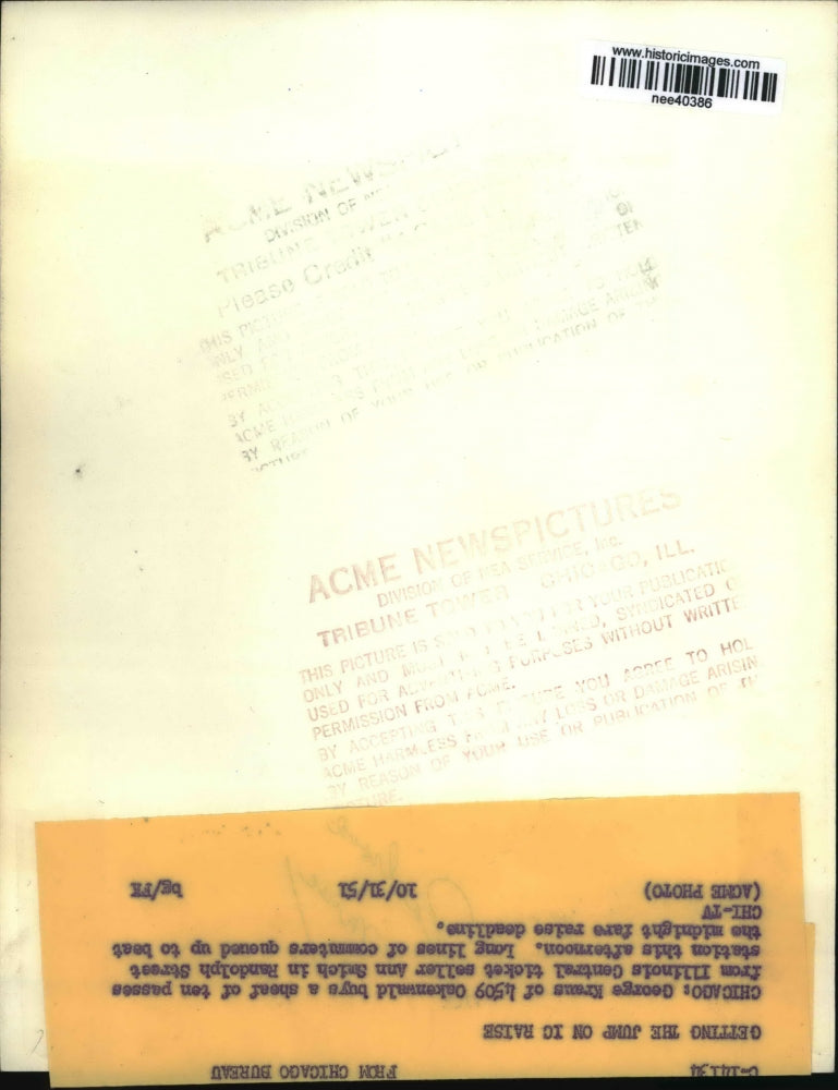 1951 Press Photo George Krans buys ten passes from Illinois Central - nee40386