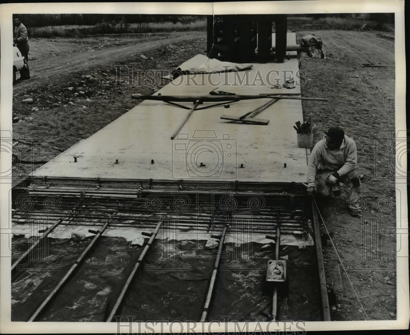 Load image into Gallery viewer, 1957 Press Photo of prestressed concrete roadway built by the Jones &amp; Luaghlin
