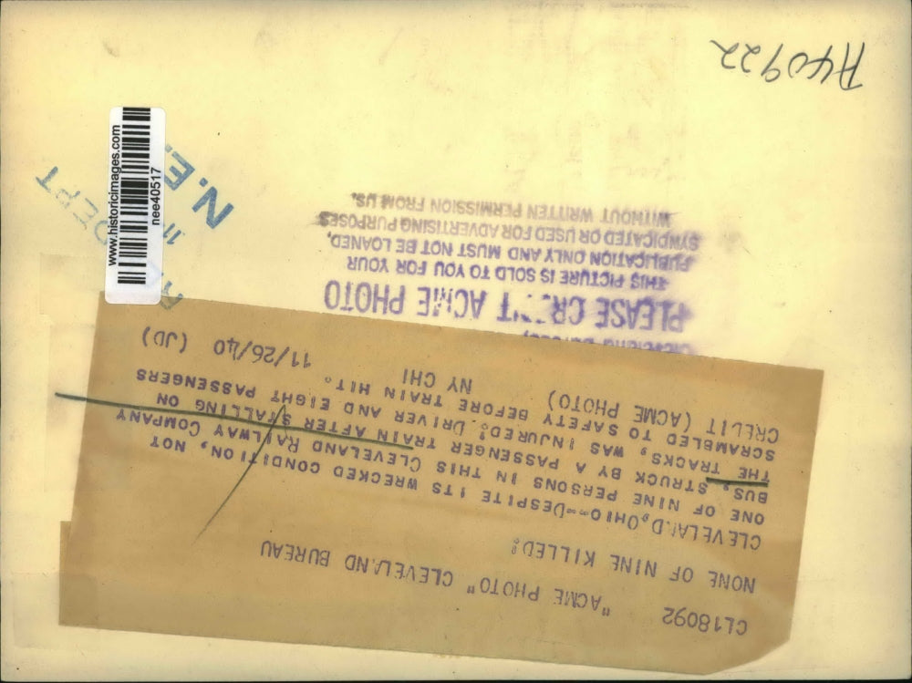 1940 Press Photo Cleveland Railway Company Bus Struck Passenger Train