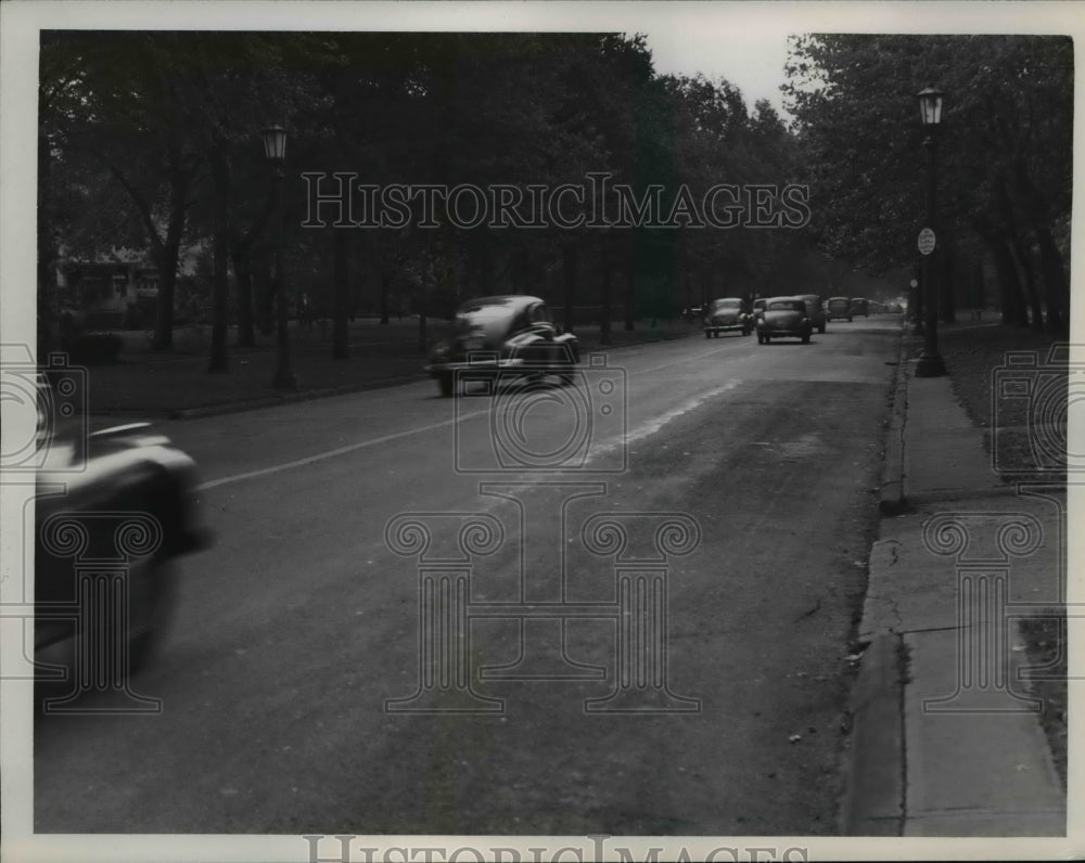 1946 Press Photo No Parking on Lake Avenue - nee40689