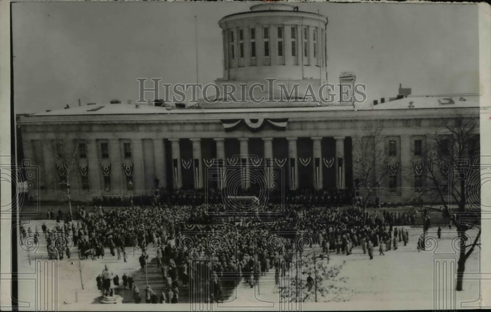 1957 Press Photo Governor Sworn in in Ohio Despite Heavy Snow