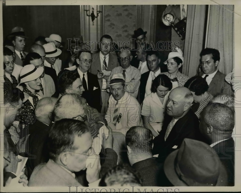 1936 Press Photo James A. Farley at Press Conference Discounts Smith Defection