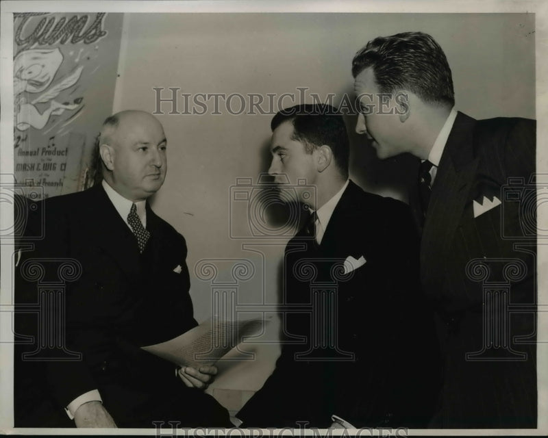 Load image into Gallery viewer, 1939 Press Photo Philadelphia PA James Farley, Robert McDonald and George Moren
