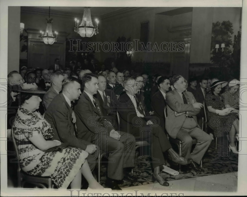1940 Press Photo Ohio Delegates to Democratic National Convention Caucus
