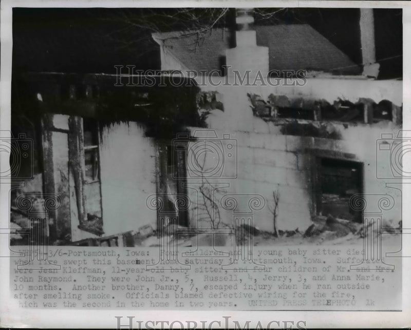 Load image into Gallery viewer, 1955 Press Photo Portsmouth Iowa Four children and young babysitter die in fire.
