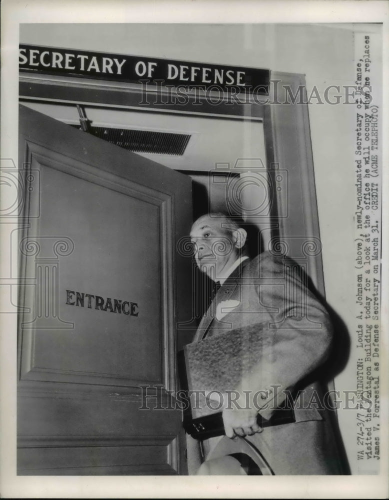 1949 Press Photo of Sec. of Defense Louis A. Johnson entering his office in the