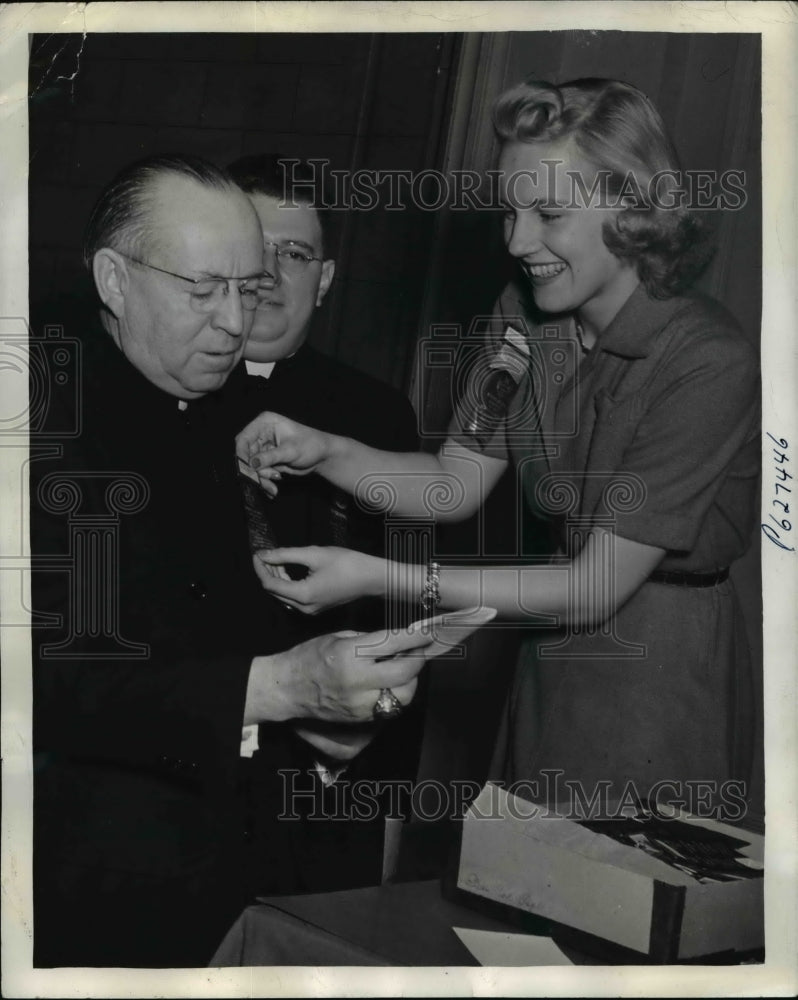 Load image into Gallery viewer, 1941 Press Photo Isabelle Flaery, Rev. T. Ryan Bishop of Bismark Catholic
