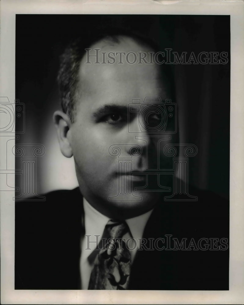 Load image into Gallery viewer, 1951 Press Photo Vernon W. Kraetsch, American Steel &amp; Wire Company Comptroller
