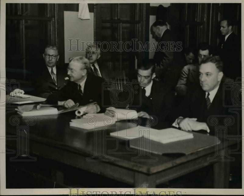 Load image into Gallery viewer, 1939 Press Photo Presenting the Government's case against Harry Bridges.
