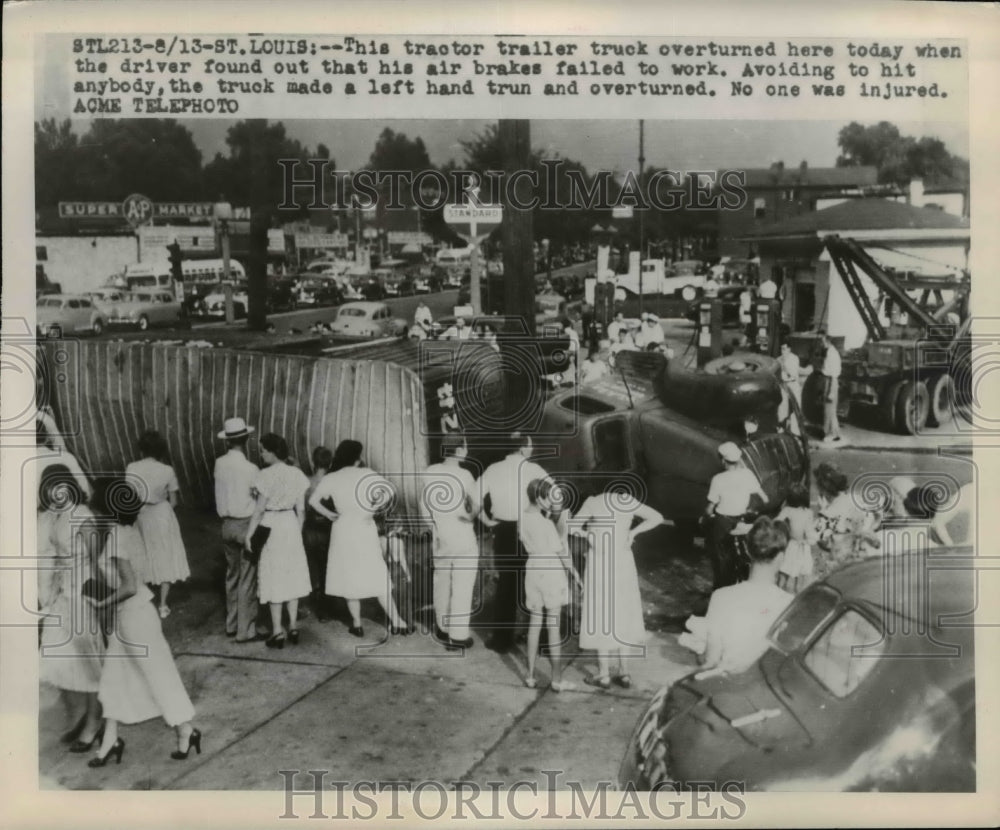 1948 Press Photo Tractor Trailer Truck Overturned brake failure in St.Louis, MO.- Historic Images