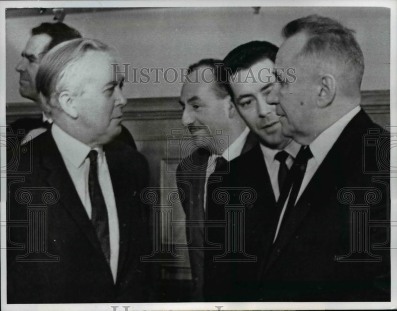 Load image into Gallery viewer, 1966 Press Photo Moscow British Prime Minister Harold Wilson With Alexei Kosygin
