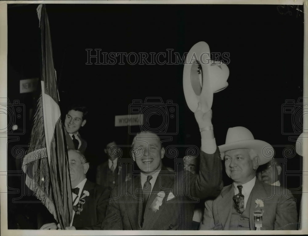 1936 Press Photo Elliott Roosevelt, Jay Miller and another delegate from Texas