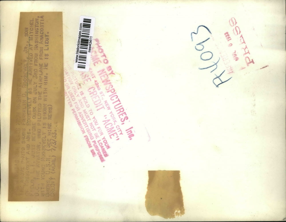 1933 Press Photo Franklin D Roosevelt Jr with pilot Lt Owens USN - nee43411