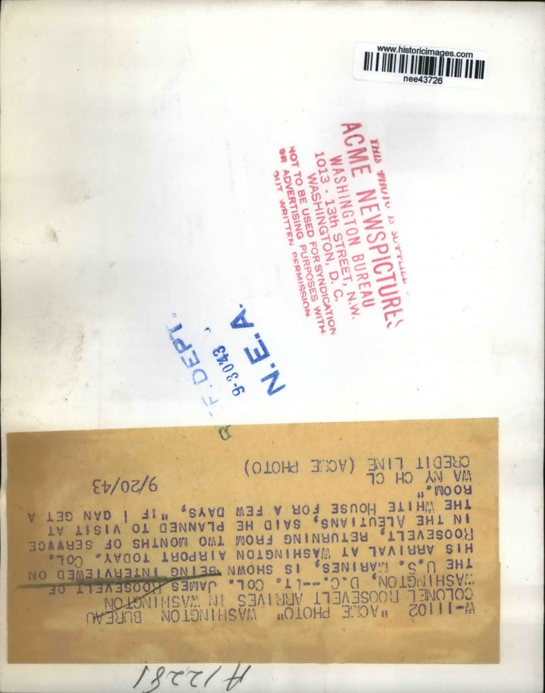 1943 Press Photo Washington DC Lt COl James Roosevelt is interviewed on arrival