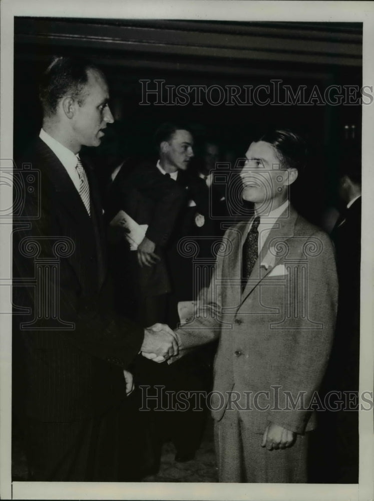 1934 Press Photo James Roosevelt, Ray. H. Kirchdorer Democratic Clubs of America