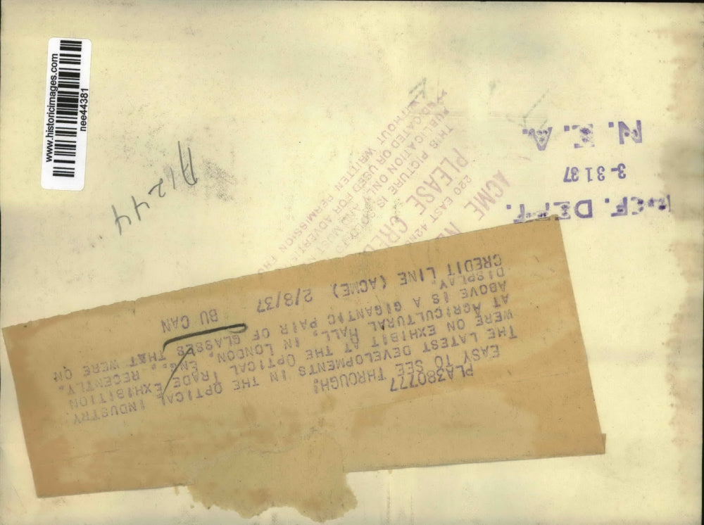 1937 Press Photo London Eng. Latest developments in Optical industry on display.