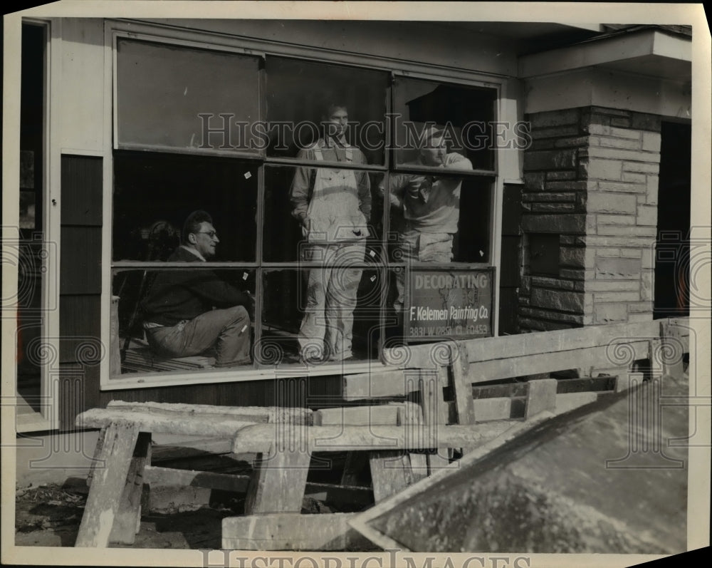 1954 Press Photo Ready for work but waiting for contract to be signed.