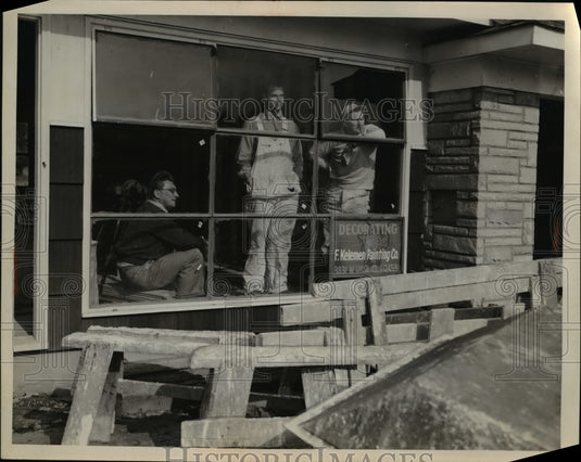 1954 Press Photo Ready for work but waiting for contract to be signed.